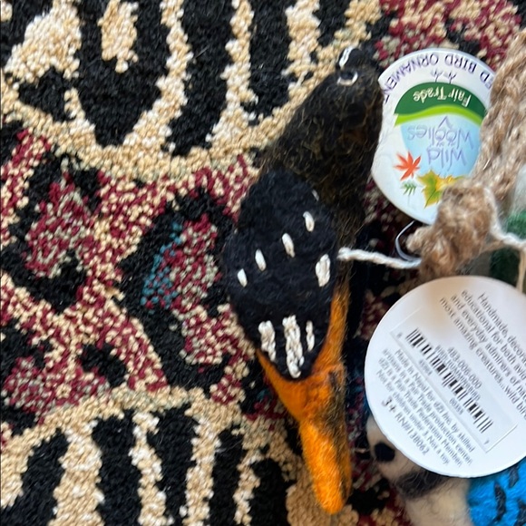 New Wild Woolies Felt Birdhouse & 3 birds - Picture 4 of 5